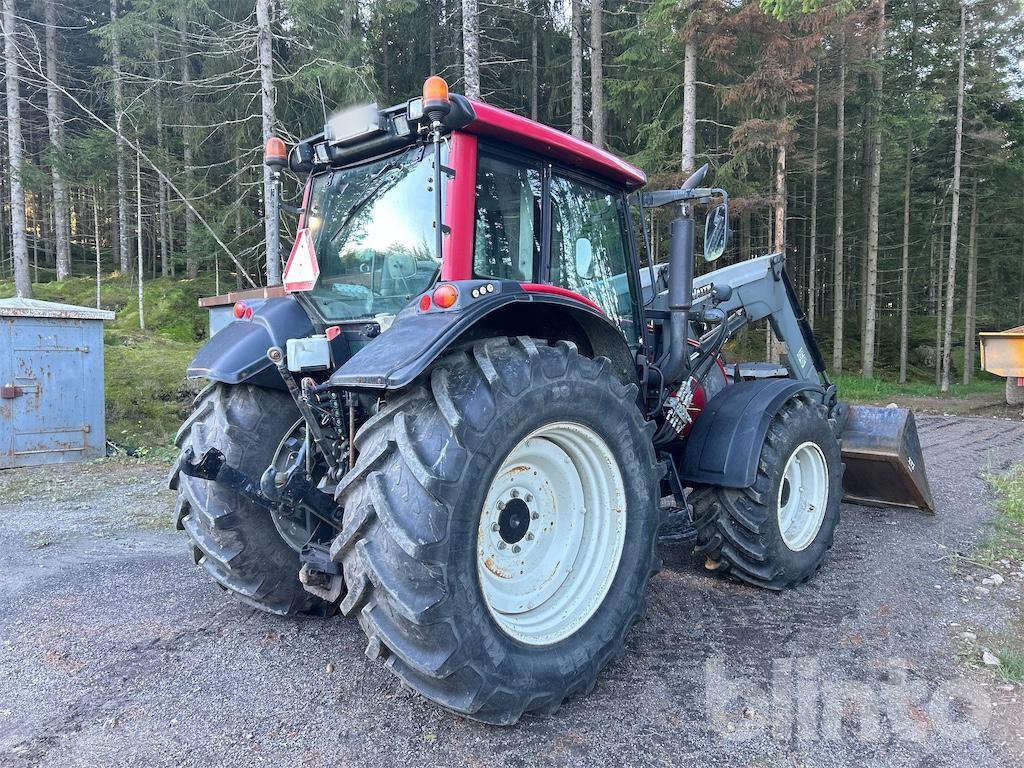 VALTRA N141 - Traktor: 3 kép. VALTRA N141 - Traktor: 3 kép.