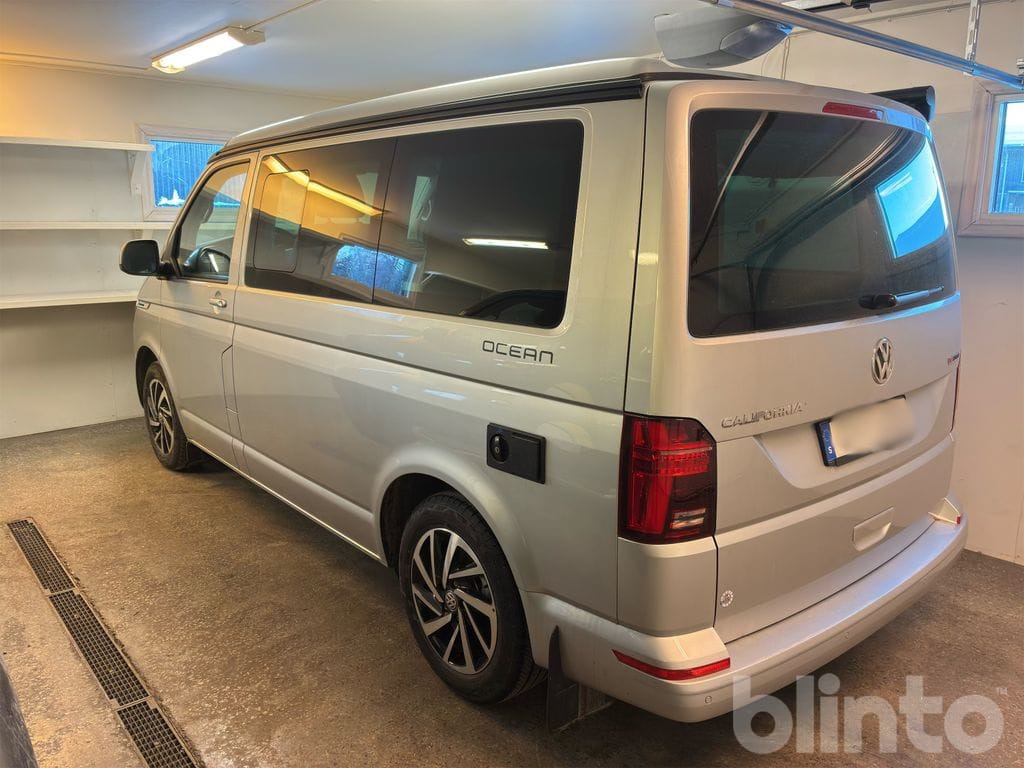 VOLKSWAGEN, VW California Ocean - Kempingautó: 2 kép. VOLKSWAGEN, VW California Ocean - Kempingautó: 2 kép.