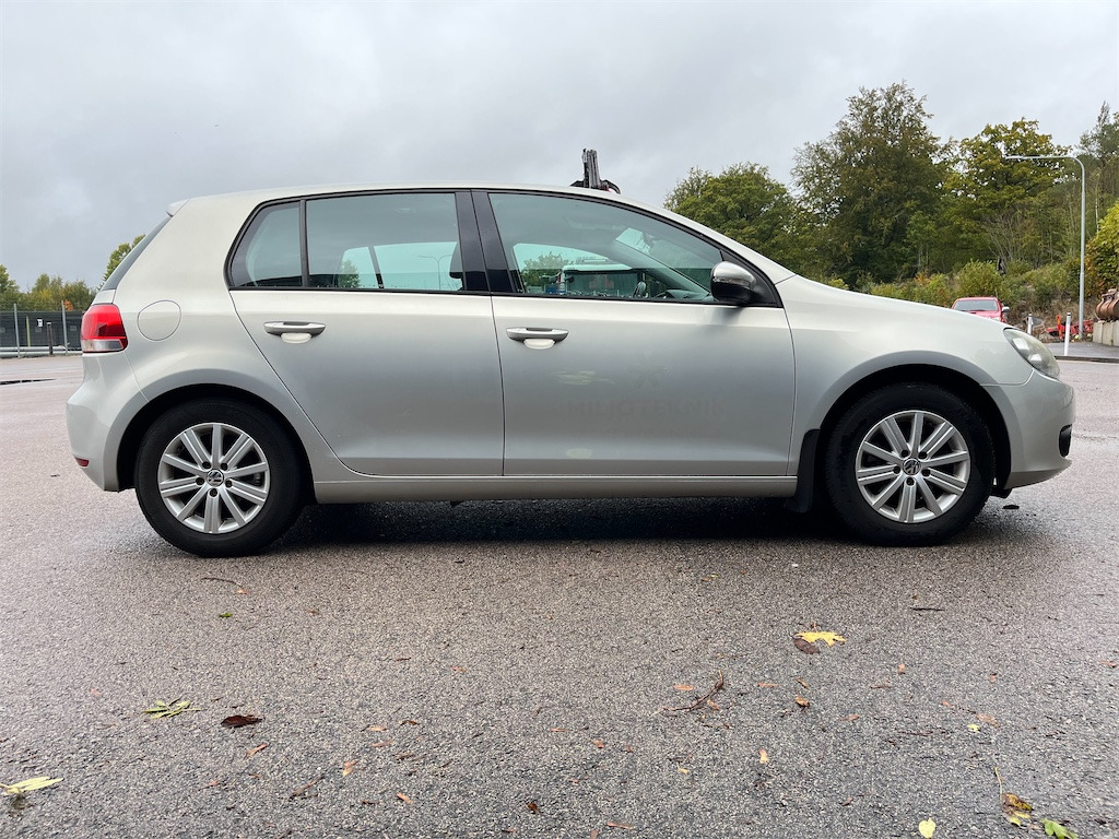 VOLKSWAGEN, VW Golf 1,6 Multifuel (Kommunbil) - Autó: 4 kép. VOLKSWAGEN, VW Golf 1,6 Multifuel (Kommunbil) - Autó: 4 kép.