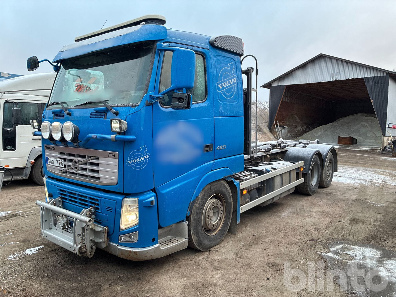 VOLVO FH 420 6*2 - Horgos rakodó teherautó: 1 kép. VOLVO FH 420 6*2 - Horgos rakodó teherautó: 1 kép.