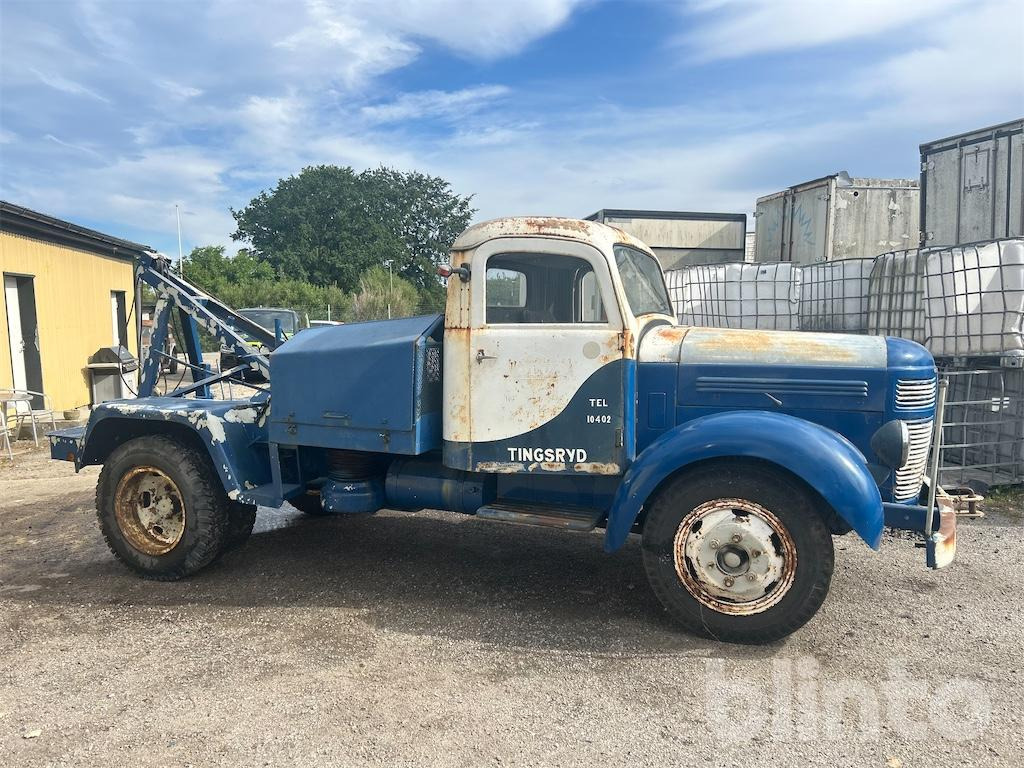 VOLVO L 224 K - Vontató: 5 kép. VOLVO L 224 K - Vontató: 5 kép.