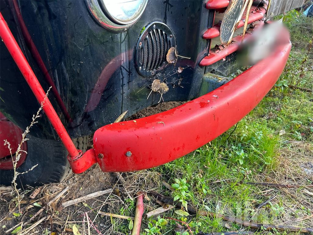 VOLVO L 475 Reparationsobjekt - Platós teherautó: 4 kép. VOLVO L 475 Reparationsobjekt - Platós teherautó: 4 kép.