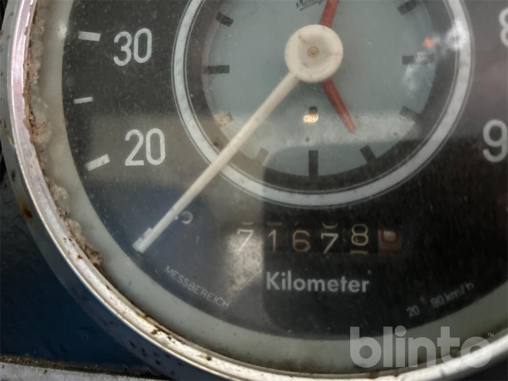Platós teherautó VOLVO L 475 Reparationsobjekt: 44 kép. Platós teherautó VOLVO L 475 Reparationsobjekt: 44 kép.