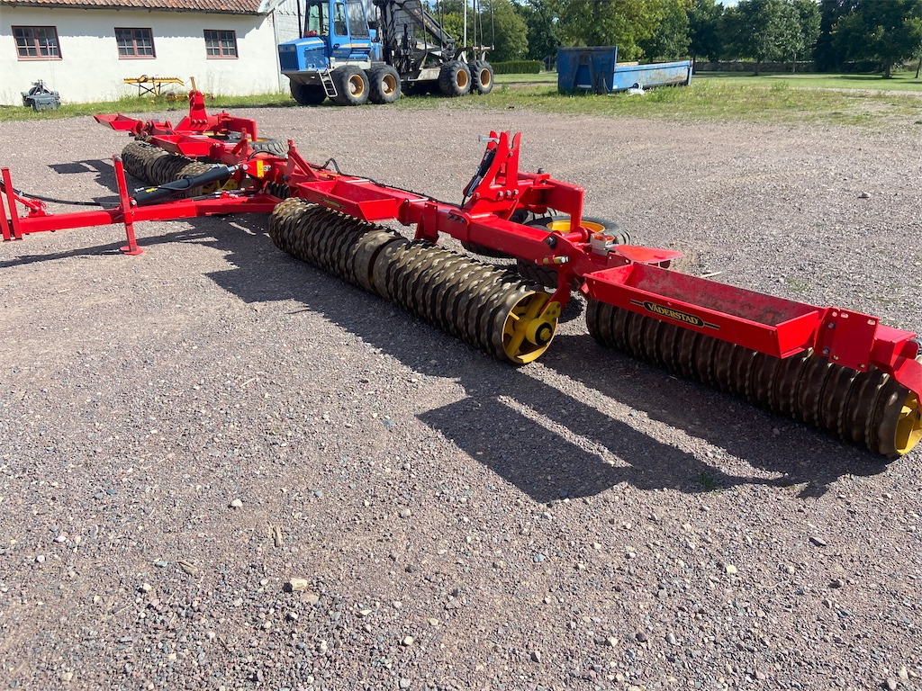 Väderstad Rexius 1230 HD - Mezőgazdasági hengerek: 1 kép. Väderstad Rexius 1230 HD - Mezőgazdasági hengerek: 1 kép.