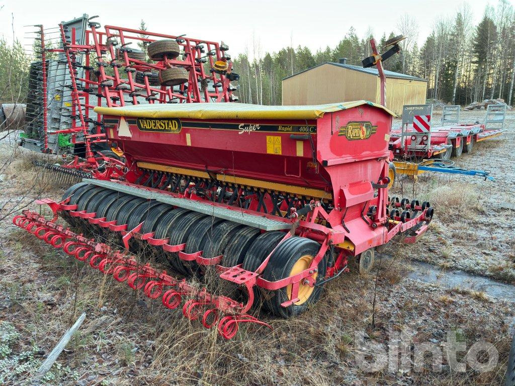 Väderstad Super Rapid 400 C - Szemenkénti vetőgép: 5 kép. Väderstad Super Rapid 400 C - Szemenkénti vetőgép: 5 kép.
