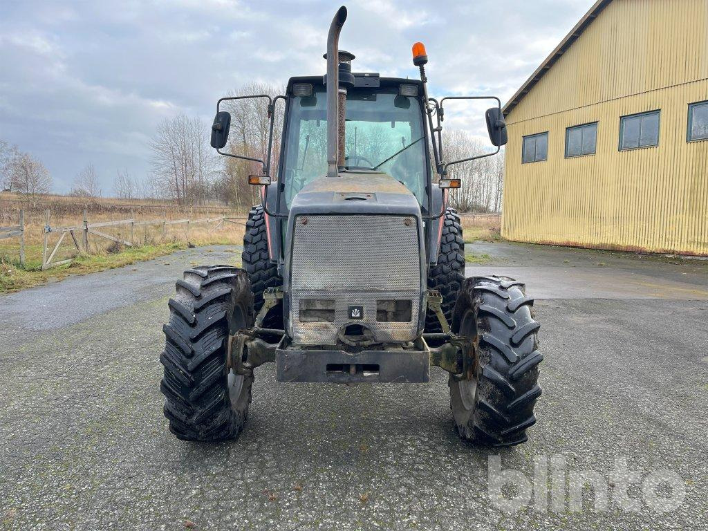 Valmet 8100 - Traktor: 2 kép. Valmet 8100 - Traktor: 2 kép.