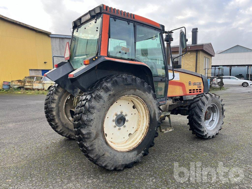 Valmet 8100 - Traktor: 5 kép. Valmet 8100 - Traktor: 5 kép.
