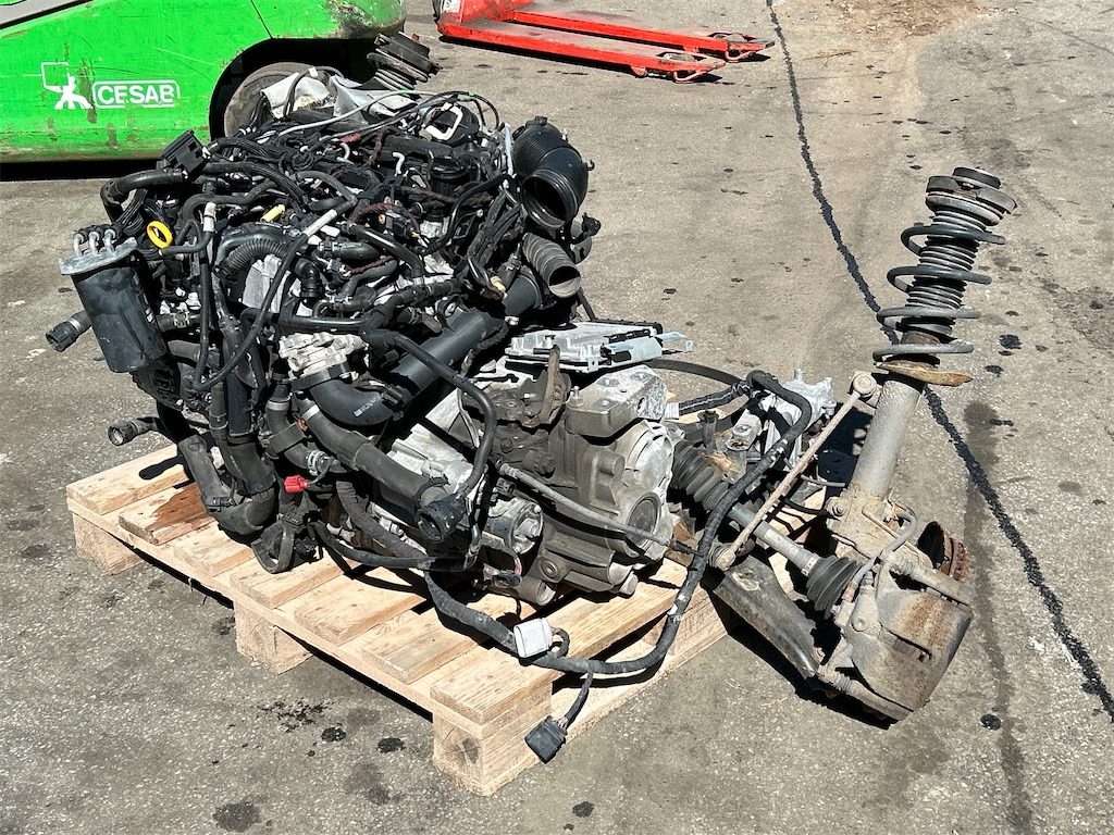 Volkswagen turbo diesel 122hk - Motor: 2 kép. Volkswagen turbo diesel 122hk - Motor: 2 kép.