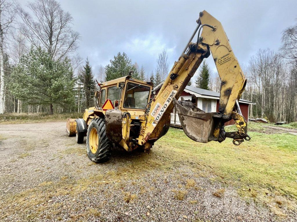 Volvo 616 - Kotrórakodó: 5 kép. Volvo 616 - Kotrórakodó: 5 kép.