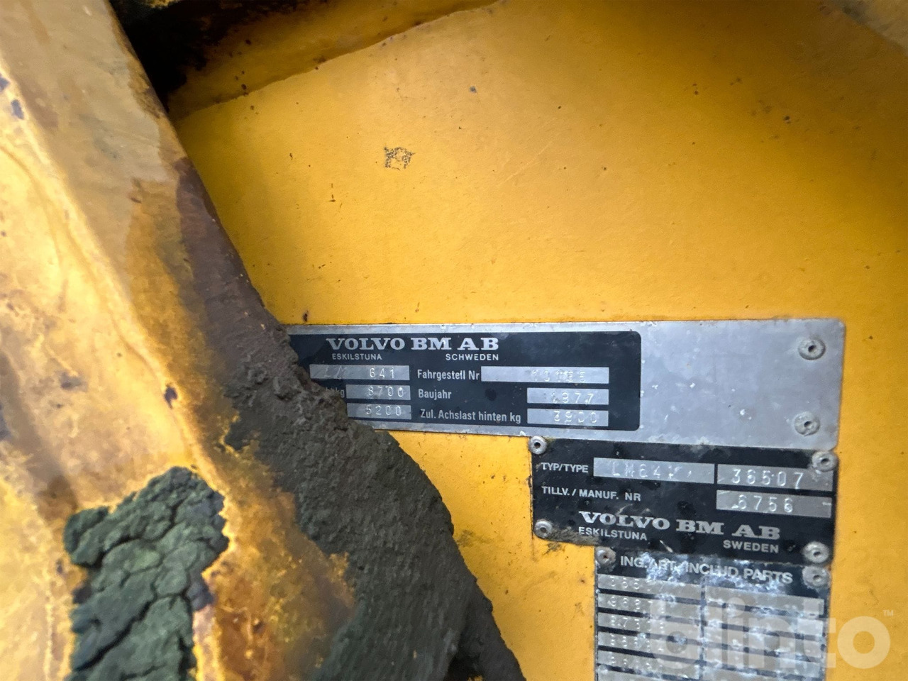 Gumikerekes homlokrakodó Volvo BM LM641: 23 kép.