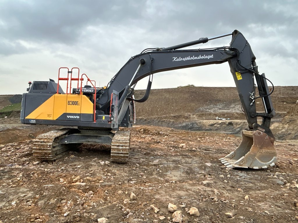 Volvo EC300EL - Lánctalpas kotró: 4 kép. Volvo EC300EL - Lánctalpas kotró: 4 kép.