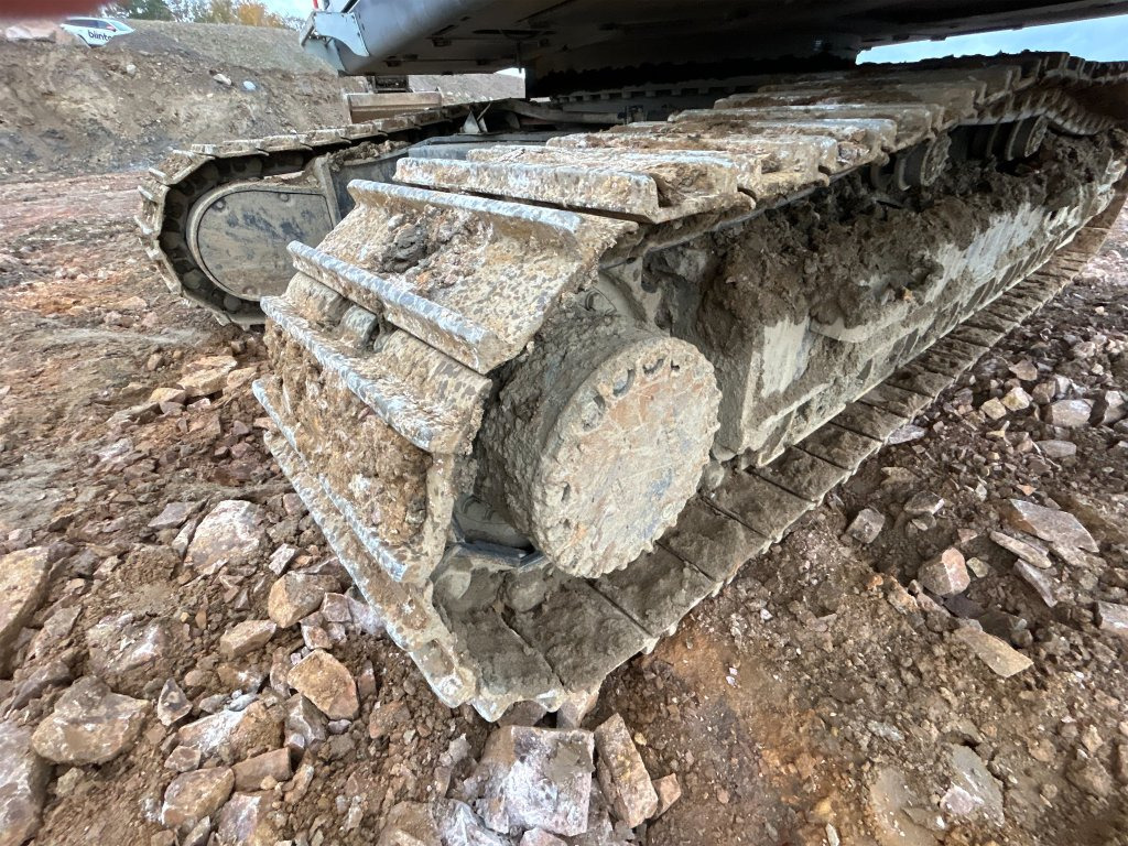 Lánctalpas kotró Volvo EC300EL: 39 kép. Lánctalpas kotró Volvo EC300EL: 39 kép.