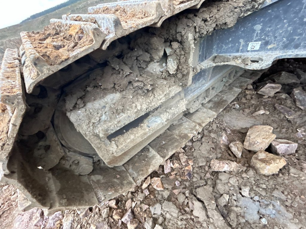 Lánctalpas kotró Volvo EC300EL: 48 kép. Lánctalpas kotró Volvo EC300EL: 48 kép.