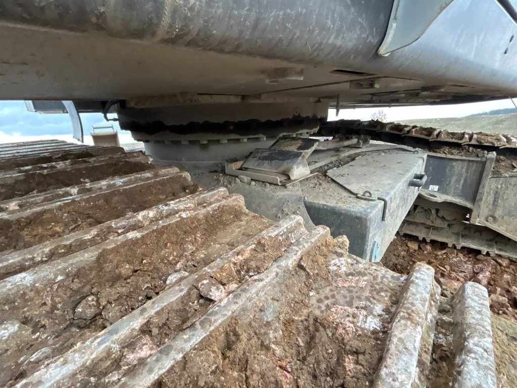 Lánctalpas kotró Volvo EC300EL: 35 kép. Lánctalpas kotró Volvo EC300EL: 35 kép.