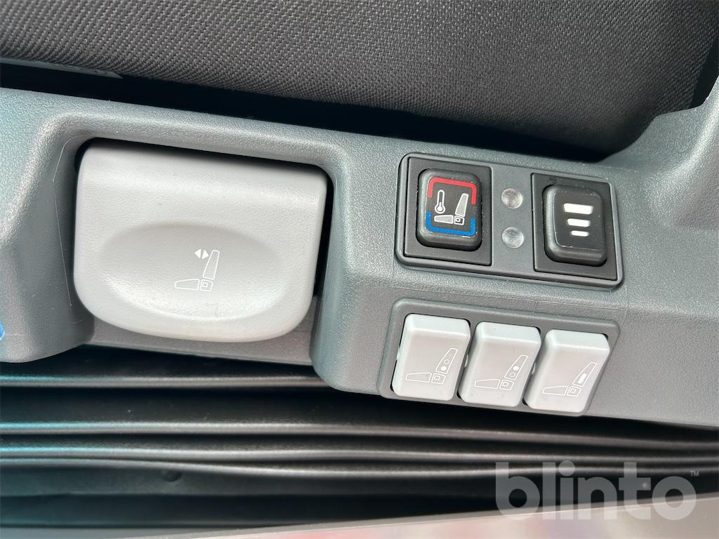 Gumikerekes homlokrakodó Volvo L70H Ny!: 26 kép.
