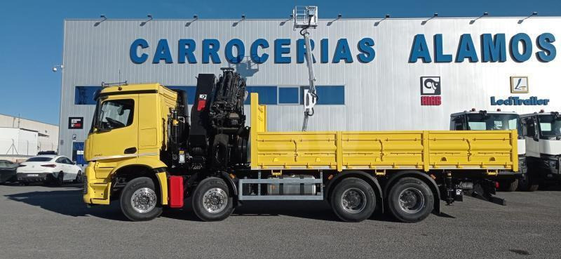 Mercedes Arocs 4140 - Platós teherautó: 1 kép. Mercedes Arocs 4140 - Platós teherautó: 1 kép.