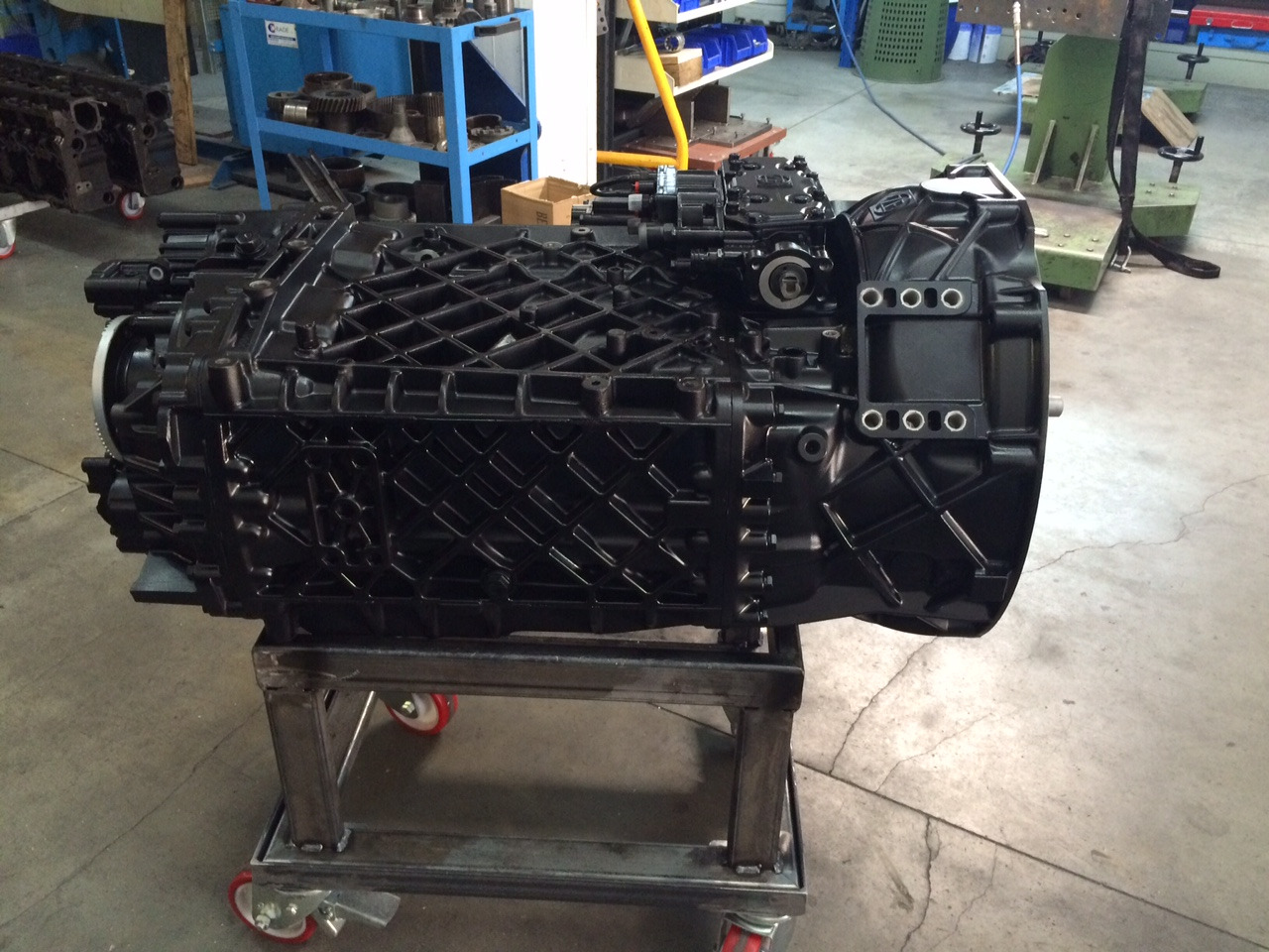 CAMBIO ZF 16S221 - 16S2321 - 16S2521 - Sebességváltó: 4 kép. CAMBIO ZF 16S221 - 16S2321 - 16S2521 - Sebességváltó: 4 kép.