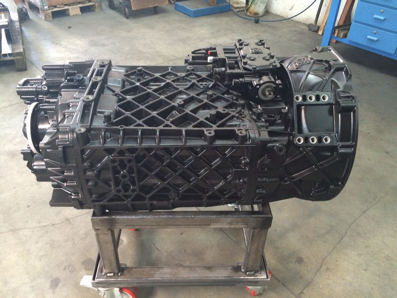 CAMBIO ZF 16S221 - 16S2321 - 16S2521 - Sebességváltó: 2 kép. CAMBIO ZF 16S221 - 16S2321 - 16S2521 - Sebességváltó: 2 kép.