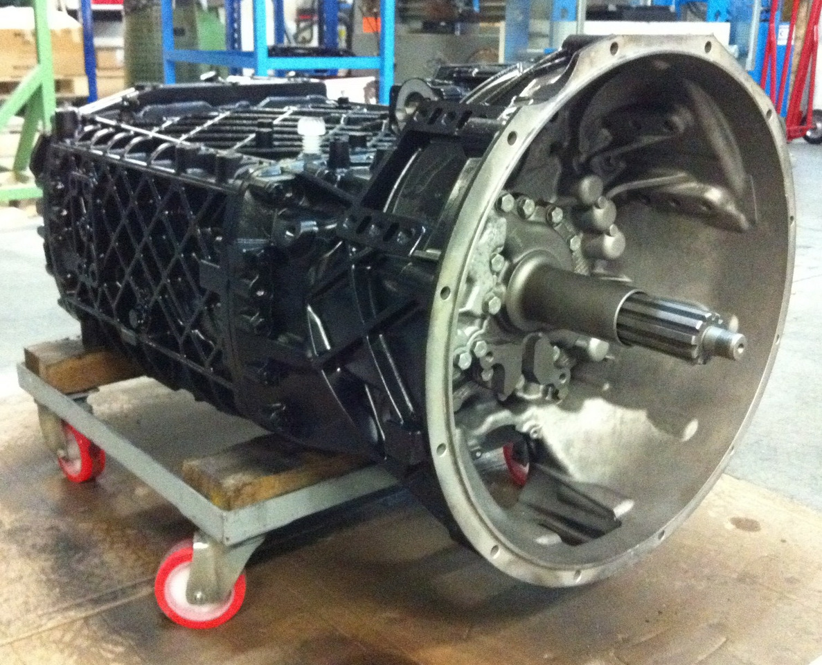CAMBIO ZF 16S2220TO - Sebességváltó: 2 kép. CAMBIO ZF 16S2220TO - Sebességváltó: 2 kép.