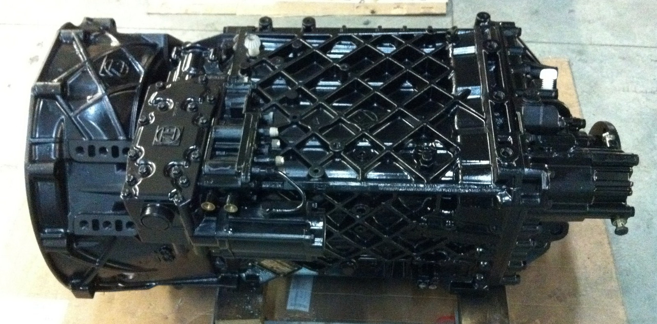 CAMBIO ZF 16S2220TO - Sebességváltó: 5 kép. CAMBIO ZF 16S2220TO - Sebességváltó: 5 kép.