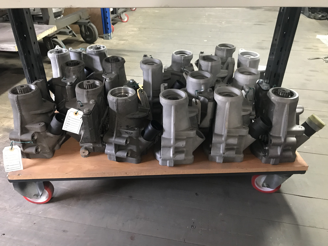 CARCASSA RIDUTTORE ASSEMBLAGGIO POMPA CARBURANTE ALTA PRESSIONE MAN 51385075020 - Üzemanyag szivattyú - Teherautó: 1 kép. CARCASSA RIDUTTORE ASSEMBLAGGIO POMPA CARBURANTE ALTA PRESSIONE MAN 51385075020 - Üzemanyag szivattyú - Teherautó: 1 kép.