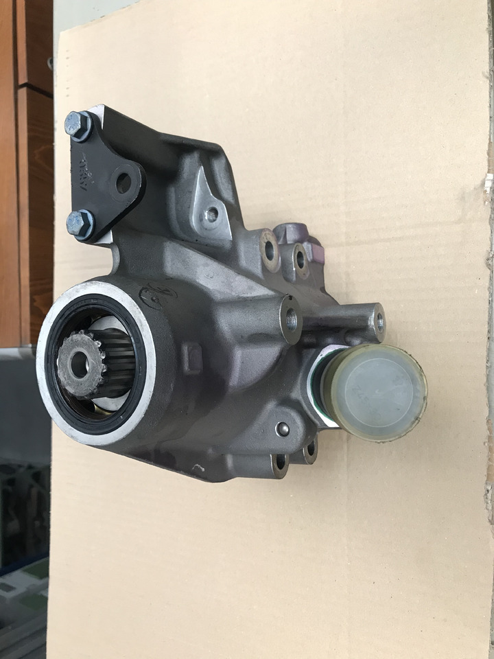 CARCASSA RIDUTTORE ASSEMBLAGGIO POMPA CARBURANTE ALTA PRESSIONE MAN 51385075020 - Üzemanyagrendszer - Teherautó: 2 kép. CARCASSA RIDUTTORE ASSEMBLAGGIO POMPA CARBURANTE ALTA PRESSIONE MAN 51385075020 - Üzemanyagrendszer - Teherautó: 2 kép.