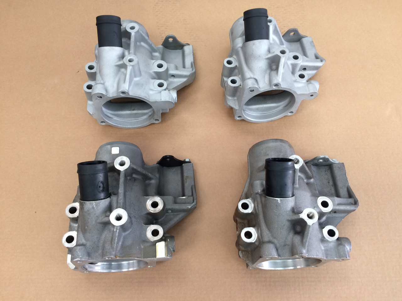 CARCASSA RIDUTTORE PER POMPA CARBURANTE ALTA PRESSIONE - MOTORI MAN D2066 / D2676 - Üzemanyagrendszer - Teherautó: 1 kép. CARCASSA RIDUTTORE PER POMPA CARBURANTE ALTA PRESSIONE - MOTORI MAN D2066 / D2676 - Üzemanyagrendszer - Teherautó: 1 kép.