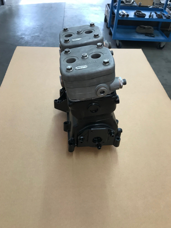 COMPRESSORE ARIA BICILINDRICO RAFFREDDATO AD ACQUA - MAN 51541007190 - Légkompresszor: 5 kép. COMPRESSORE ARIA BICILINDRICO RAFFREDDATO AD ACQUA - MAN 51541007190 - Légkompresszor: 5 kép.