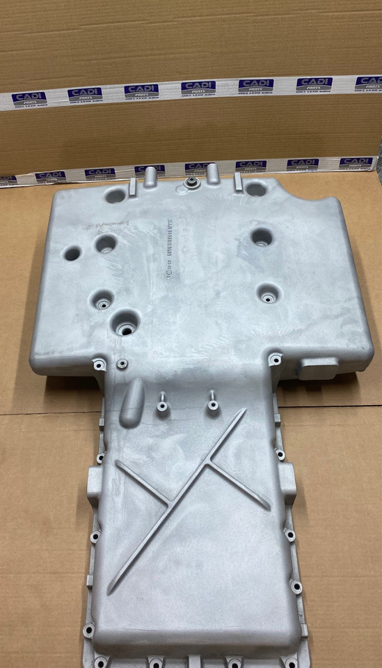 COPPA OLIO MOTORE BUS - 51058015764 - MAN D2066LOH26 - D2676LOH - Olajteknő - Busz: 3 kép. COPPA OLIO MOTORE BUS - 51058015764 - MAN D2066LOH26 - D2676LOH - Olajteknő - Busz: 3 kép.