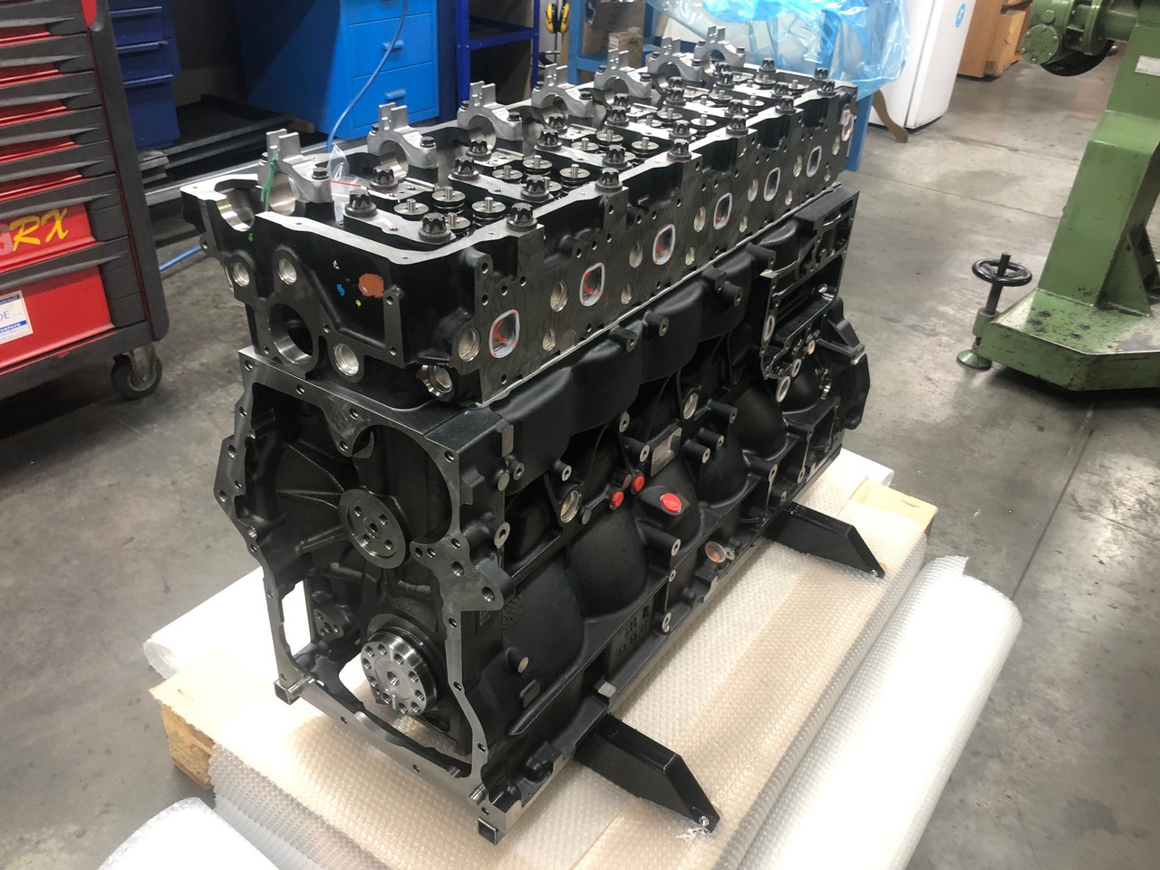LONGBLOCK MAN D2676 EURO 6c (bus) - Motorblokk - Busz: 1 kép. LONGBLOCK MAN D2676 EURO 6c (bus) - Motorblokk - Busz: 1 kép.