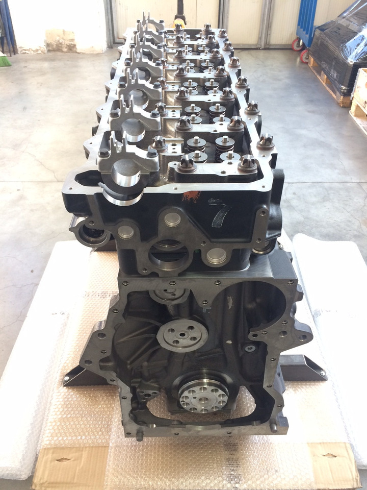 MOTORE MAN D2676LF57 - 440CV - EURO 6 - Motor: 3 kép. MOTORE MAN D2676LF57 - 440CV - EURO 6 - Motor: 3 kép.