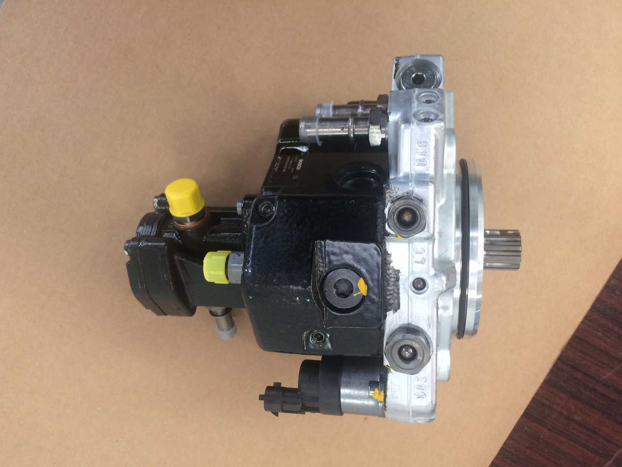 POMPA CARBURANTE ALTA PRESSIONE CP3.4+ / MOTORI MAN D2066 - D2676 - Üzemanyag szivattyú - Teherautó: 3 kép. POMPA CARBURANTE ALTA PRESSIONE CP3.4+ / MOTORI MAN D2066 - D2676 - Üzemanyag szivattyú - Teherautó: 3 kép.