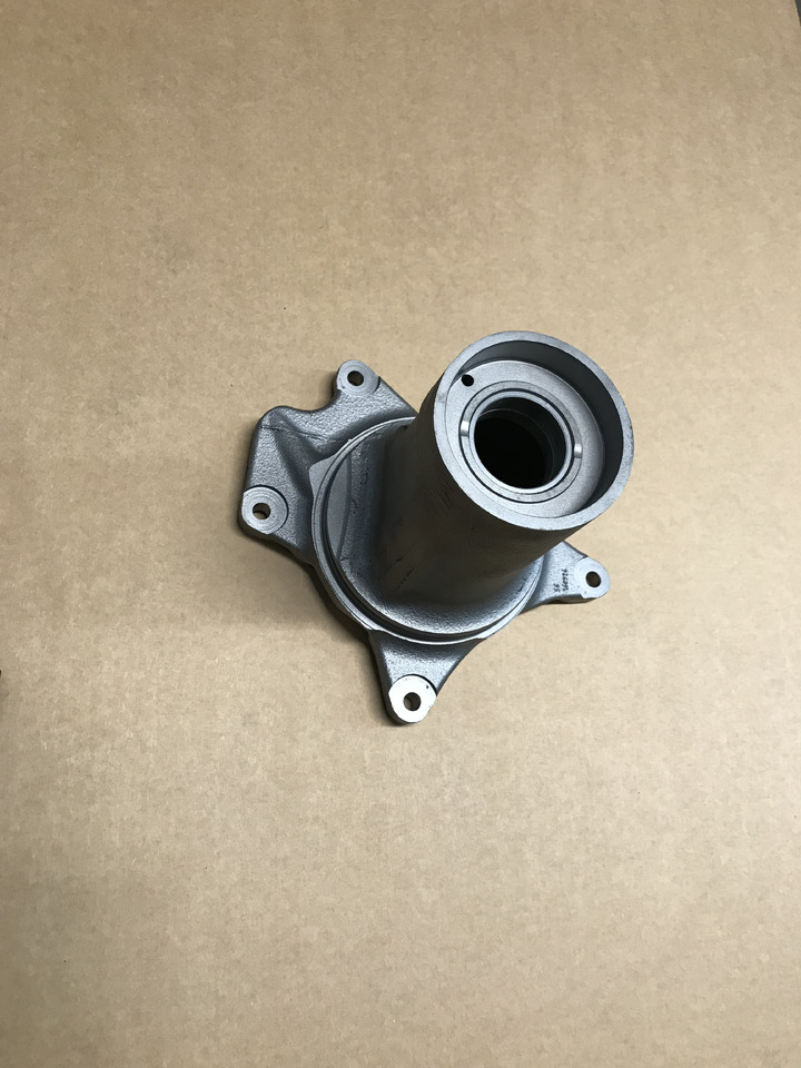 SCATOLA SUPPORTO PORTA VENTILATORE - MOTORI MAN D2066 / MAN D2676 - Ventilátor - Teherautó: 2 kép. SCATOLA SUPPORTO PORTA VENTILATORE - MOTORI MAN D2066 / MAN D2676 - Ventilátor - Teherautó: 2 kép.