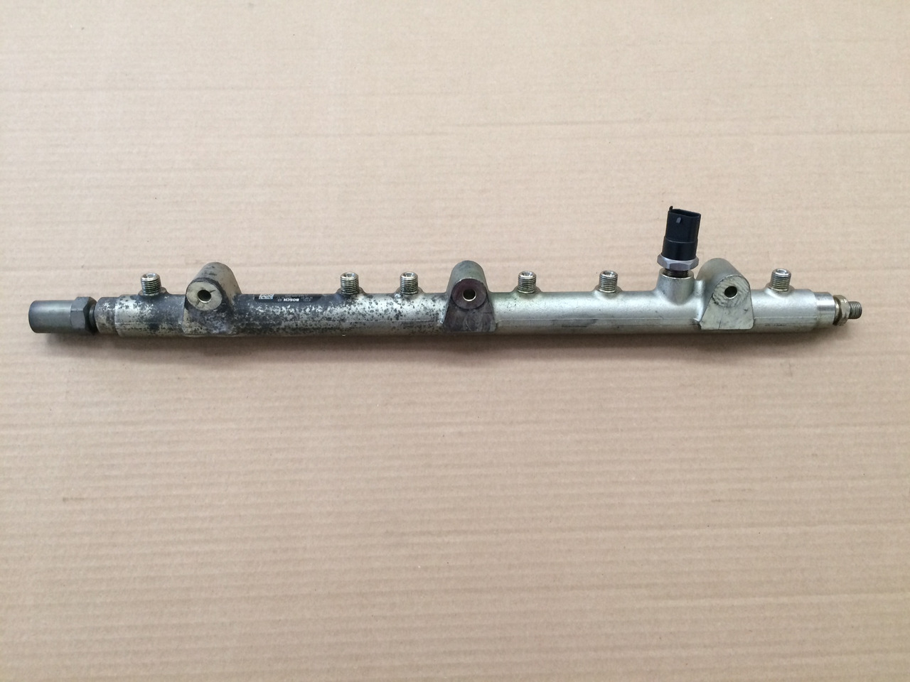 TUBO PRESSIONE COMMON RAIL MAN 51103116037 - Üzemanyagrendszer: 2 kép. TUBO PRESSIONE COMMON RAIL MAN 51103116037 - Üzemanyagrendszer: 2 kép.