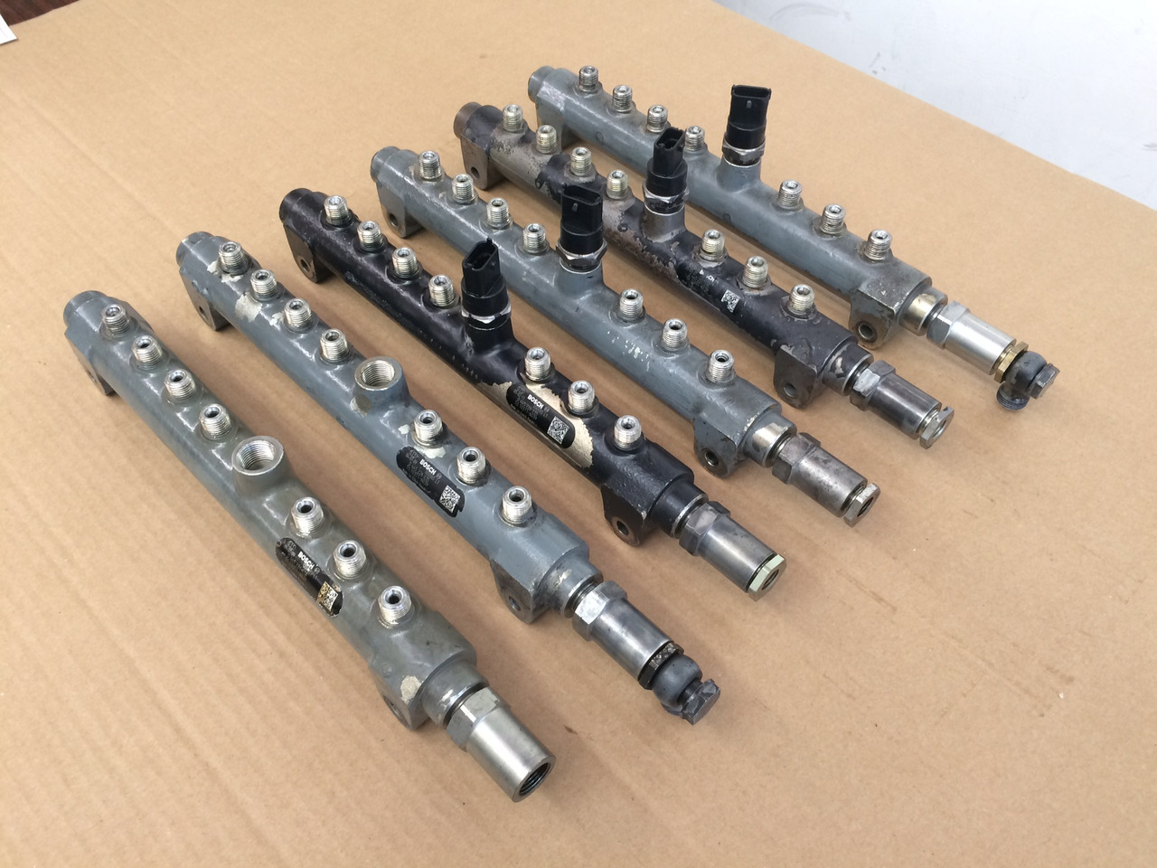 TUBO PRESSIONE COMMON RAIL MAN 51103116039 - Üzemanyagrendszer: 3 kép. TUBO PRESSIONE COMMON RAIL MAN 51103116039 - Üzemanyagrendszer: 3 kép.