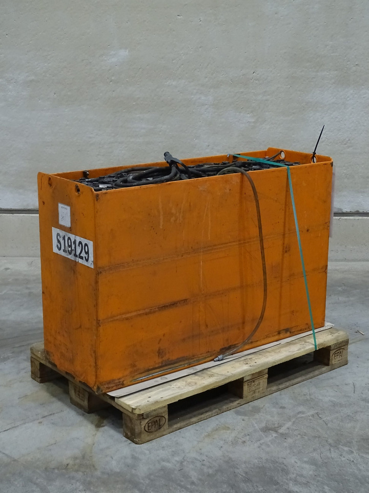 Habat 48V775AH - Építőipari gépek: 1 kép. Habat 48V775AH - Építőipari gépek: 1 kép.