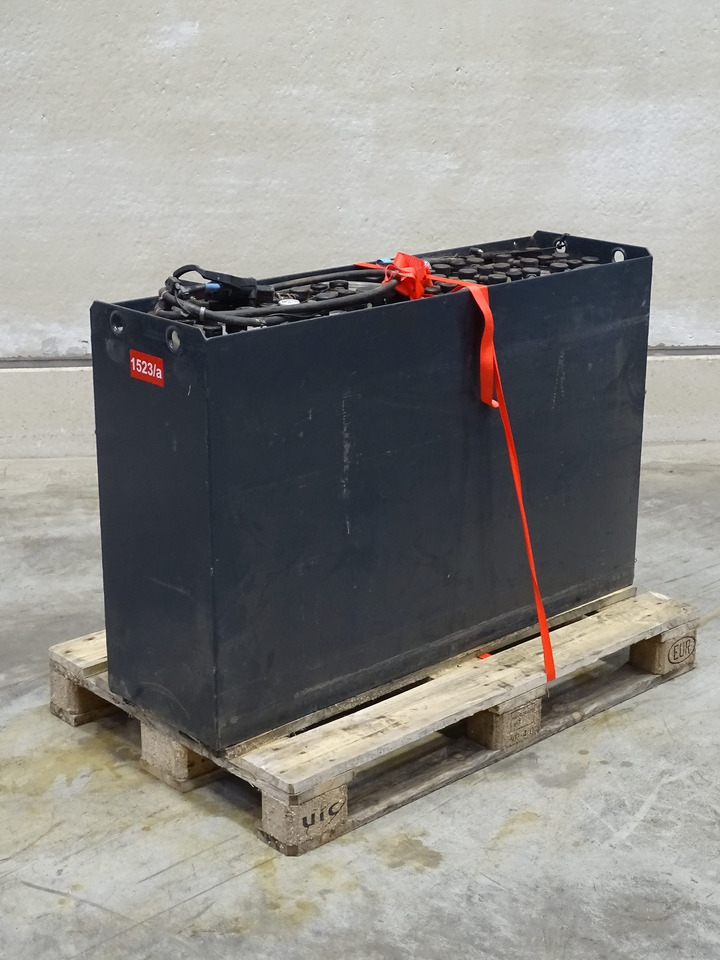 Weitere 48V620AH - Építőipari gépek: 1 kép. Weitere 48V620AH - Építőipari gépek: 1 kép.