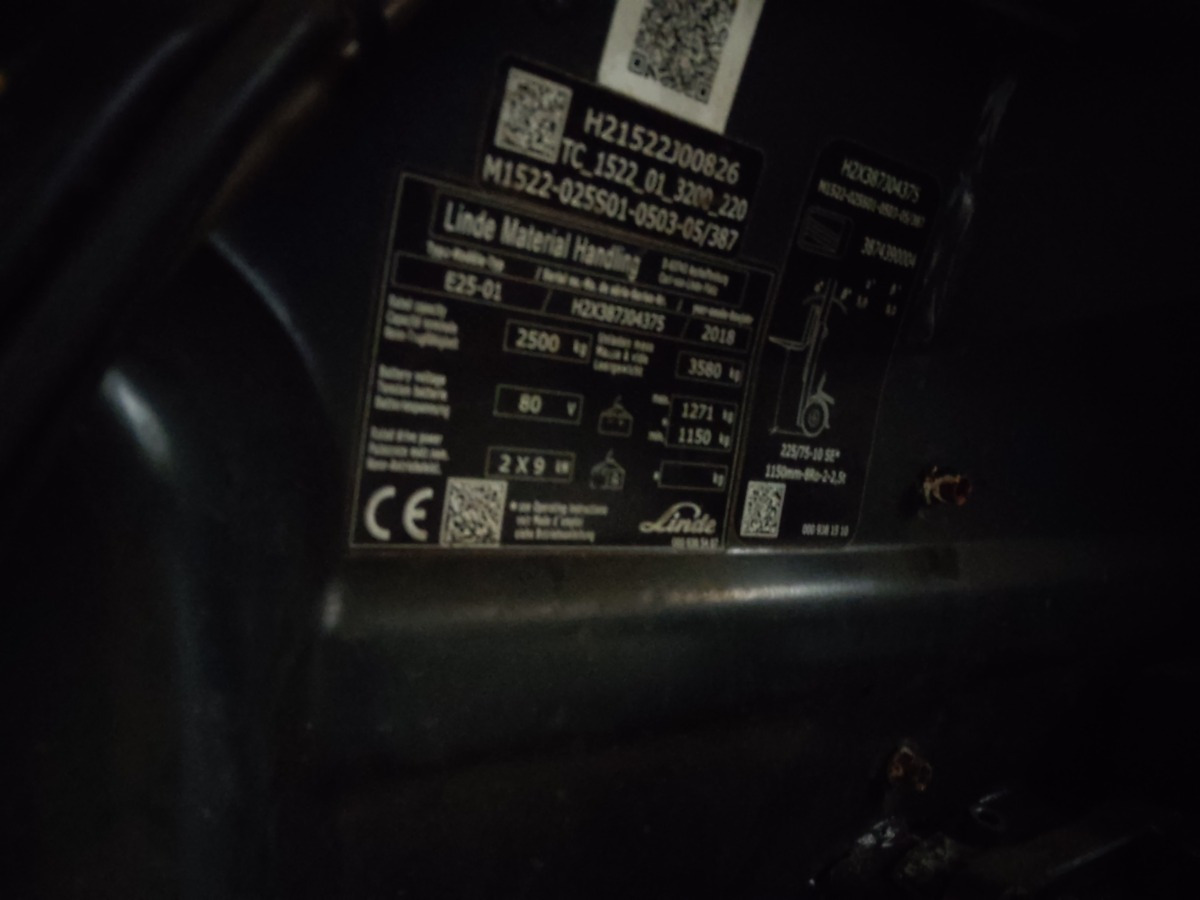 Linde E25-01 - Elektromos targonca: 5 kép. Linde E25-01 - Elektromos targonca: 5 kép.