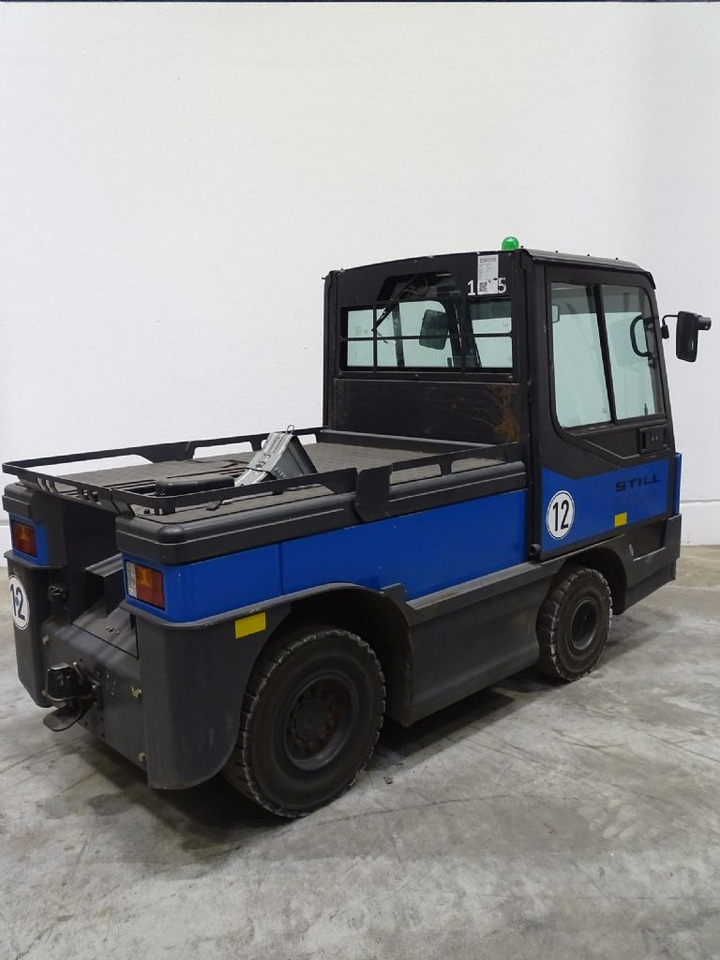 Linde P250 - Elektromos vontató: 2 kép. Linde P250 - Elektromos vontató: 2 kép.