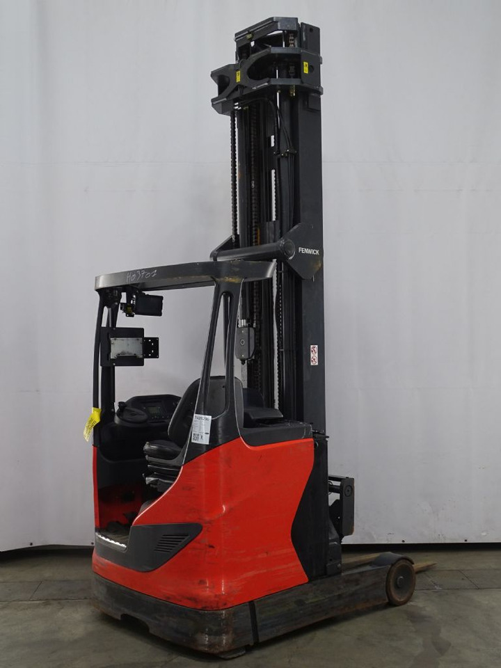 Linde R14HD-01 - Tolóoszlopos targoncá: 2 kép. Linde R14HD-01 - Tolóoszlopos targoncá: 2 kép.