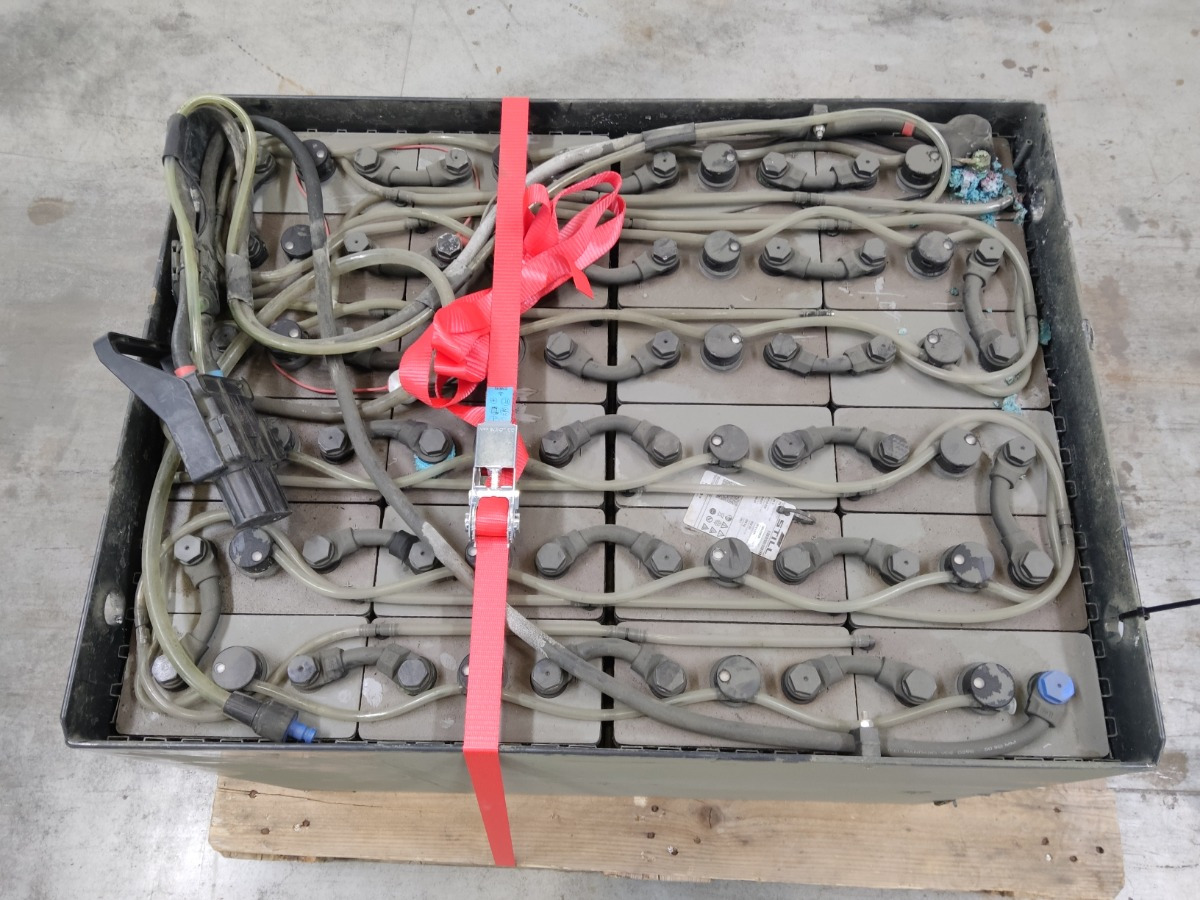 Sbs 48V625AH - Akkumulátor - Anyagmozgató gép: 3 kép. Sbs 48V625AH - Akkumulátor - Anyagmozgató gép: 3 kép.