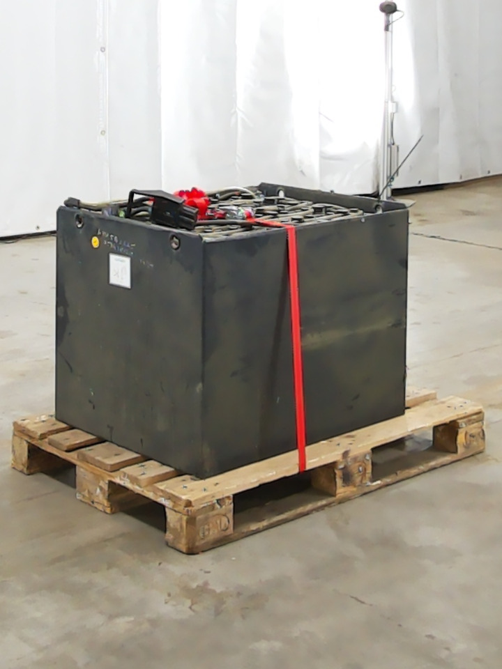 Sbs 48V625AH - Akkumulátor - Anyagmozgató gép: 1 kép. Sbs 48V625AH - Akkumulátor - Anyagmozgató gép: 1 kép.