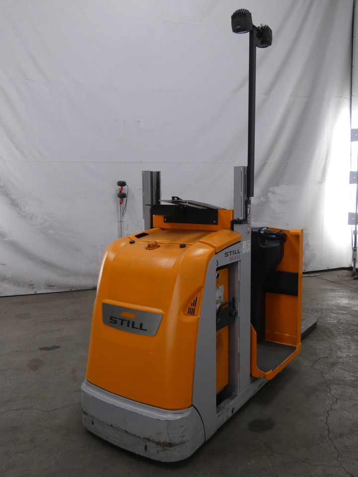 Still EK-X - Komissiózó targoncá: 2 kép. Still EK-X - Komissiózó targoncá: 2 kép.