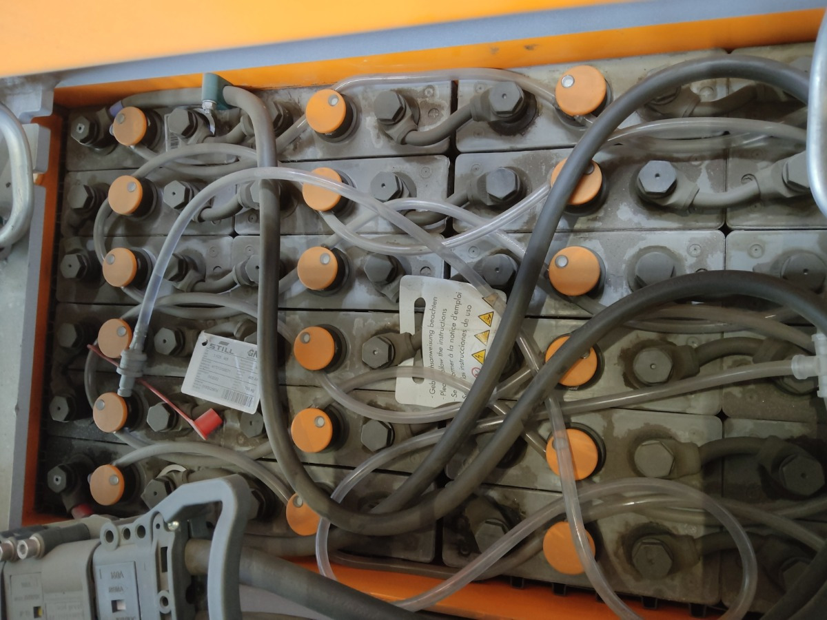 Still EK-X - Komissiózó targoncá: 4 kép. Still EK-X - Komissiózó targoncá: 4 kép.