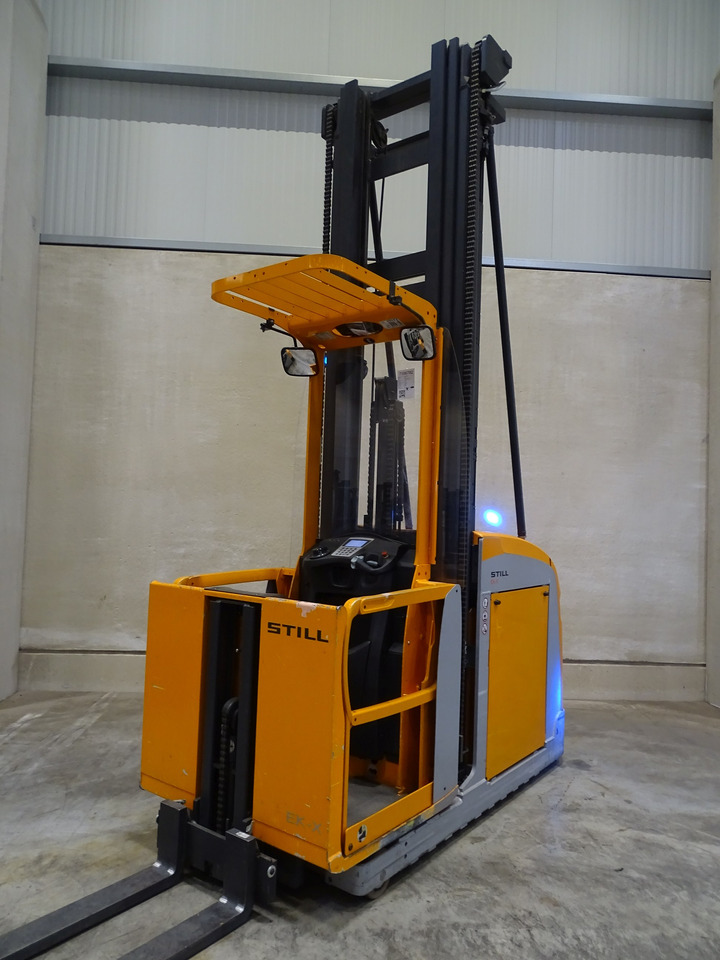 Still EK-X - Komissiózó targoncá: 1 kép. Still EK-X - Komissiózó targoncá: 1 kép.