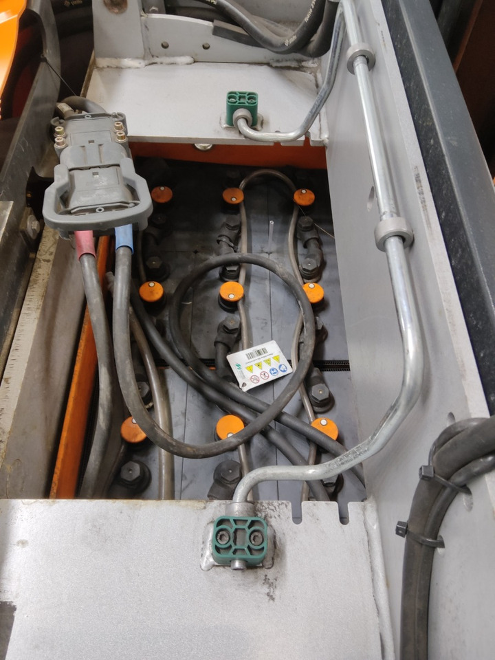 Still EK-X - Komissiózó targoncá: 4 kép. Still EK-X - Komissiózó targoncá: 4 kép.