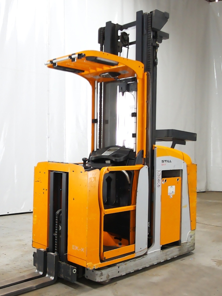 Still EK-X - Komissiózó targoncá: 1 kép. Still EK-X - Komissiózó targoncá: 1 kép.