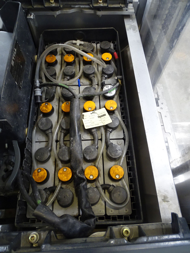 Still EXD-SF20 - Emelőtargoncá: 4 kép. Still EXD-SF20 - Emelőtargoncá: 4 kép.