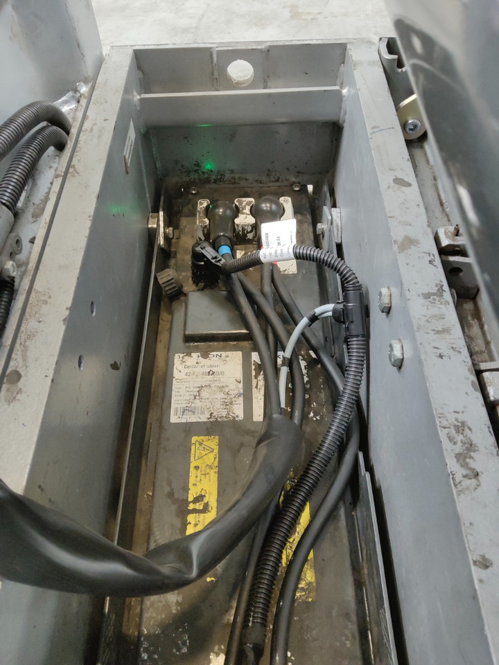 Still EXU-S22/LIION - Kézi raklapemelő: 4 kép. Still EXU-S22/LIION - Kézi raklapemelő: 4 kép.