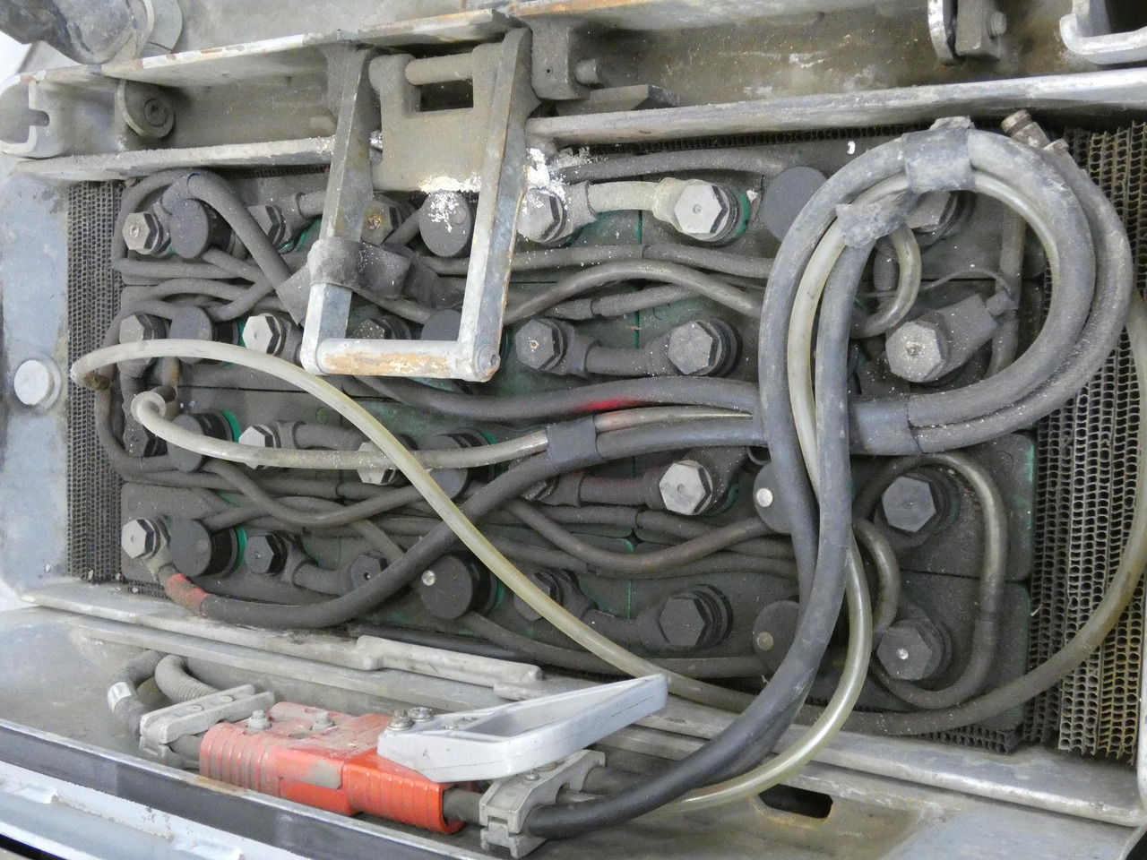 Still EXU-S22 - Kézi raklapemelő: 4 kép. Still EXU-S22 - Kézi raklapemelő: 4 kép.